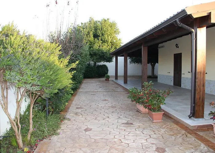 Rosaria توري لابيلو